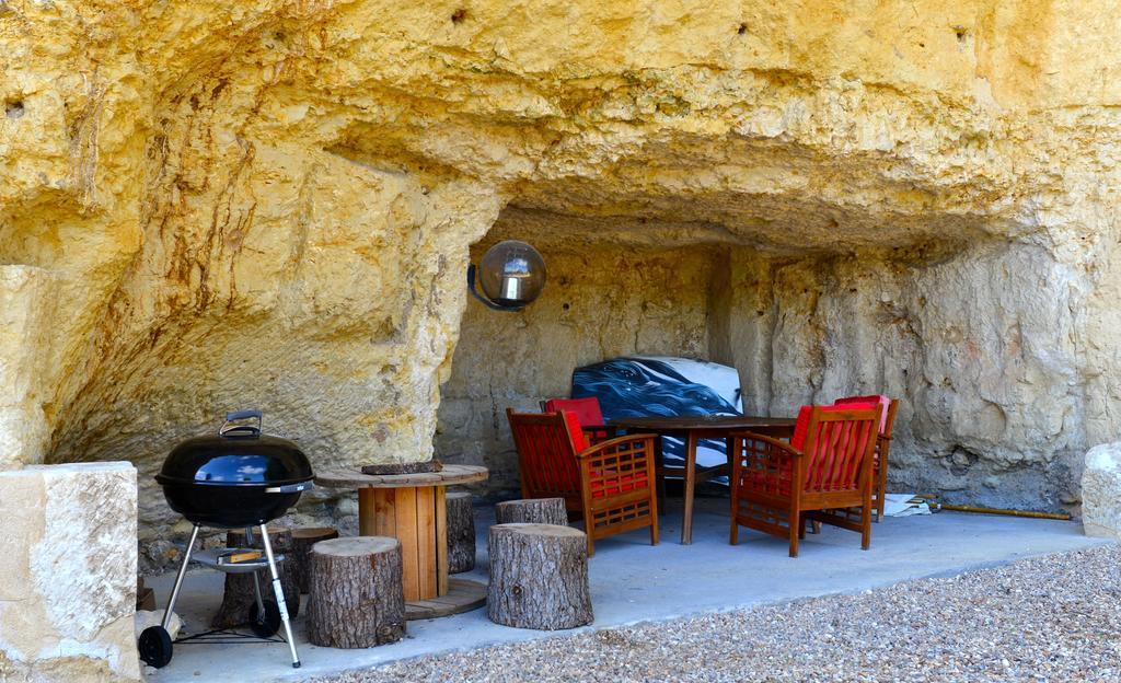 Gites Troglodytes Du Chateau De L'Etoile Vernou-sur-Brenne Chambre photo